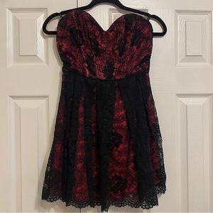 Bebe lace sweetheart mini dress